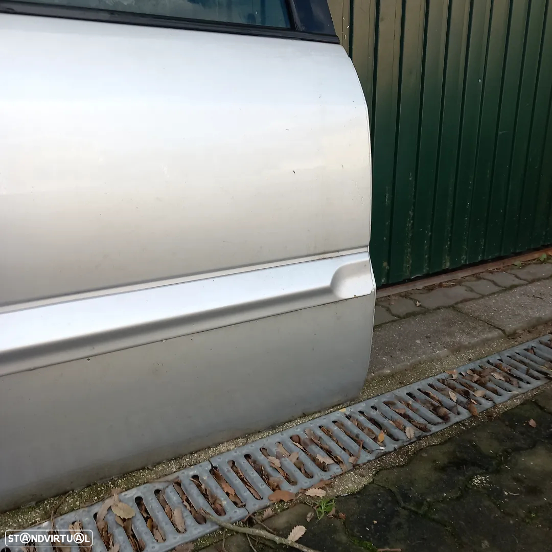 Porta tras lado passageiro opel zafira A - 2