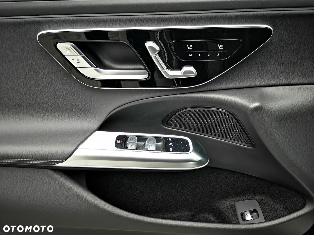 Mercedes-Benz Klasa E 300 de PHEV 4-Matic Exclusive 9G-Tronic - 11