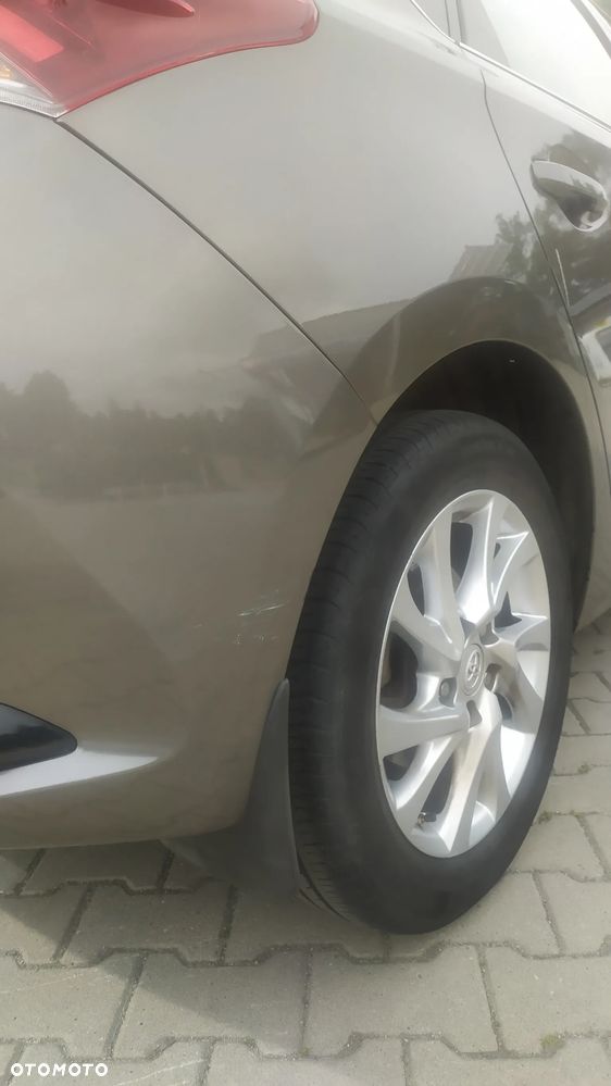 Toyota Auris 1.6 Premium - 11