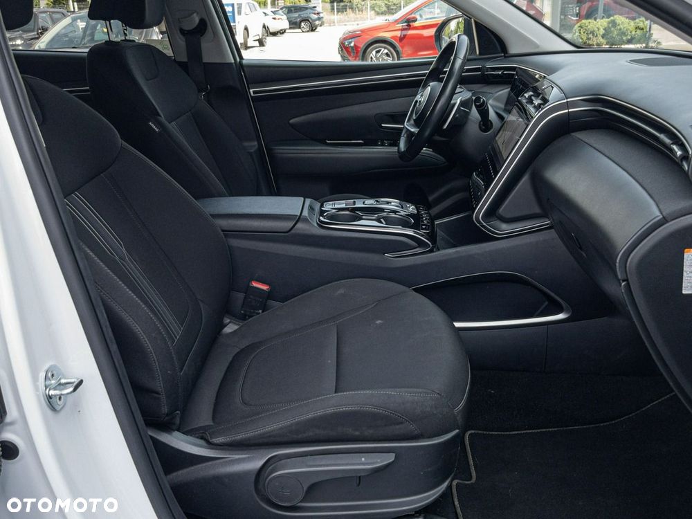Hyundai Tucson 1.6 T-GDi HEV Executive 2WD - 25