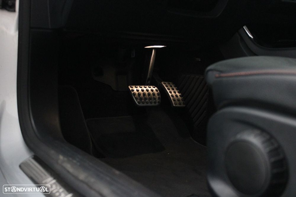 Mercedes-Benz A 250 e AMG Line - 46