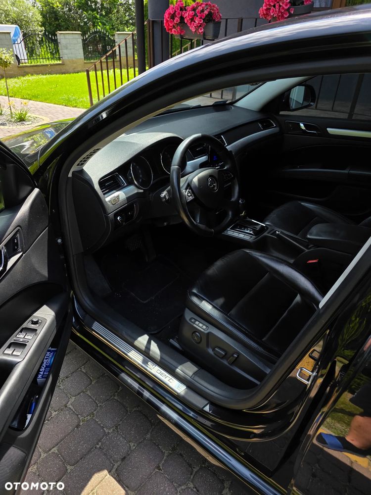 Skoda Superb 2.0 TDI Elegance DSG - 4
