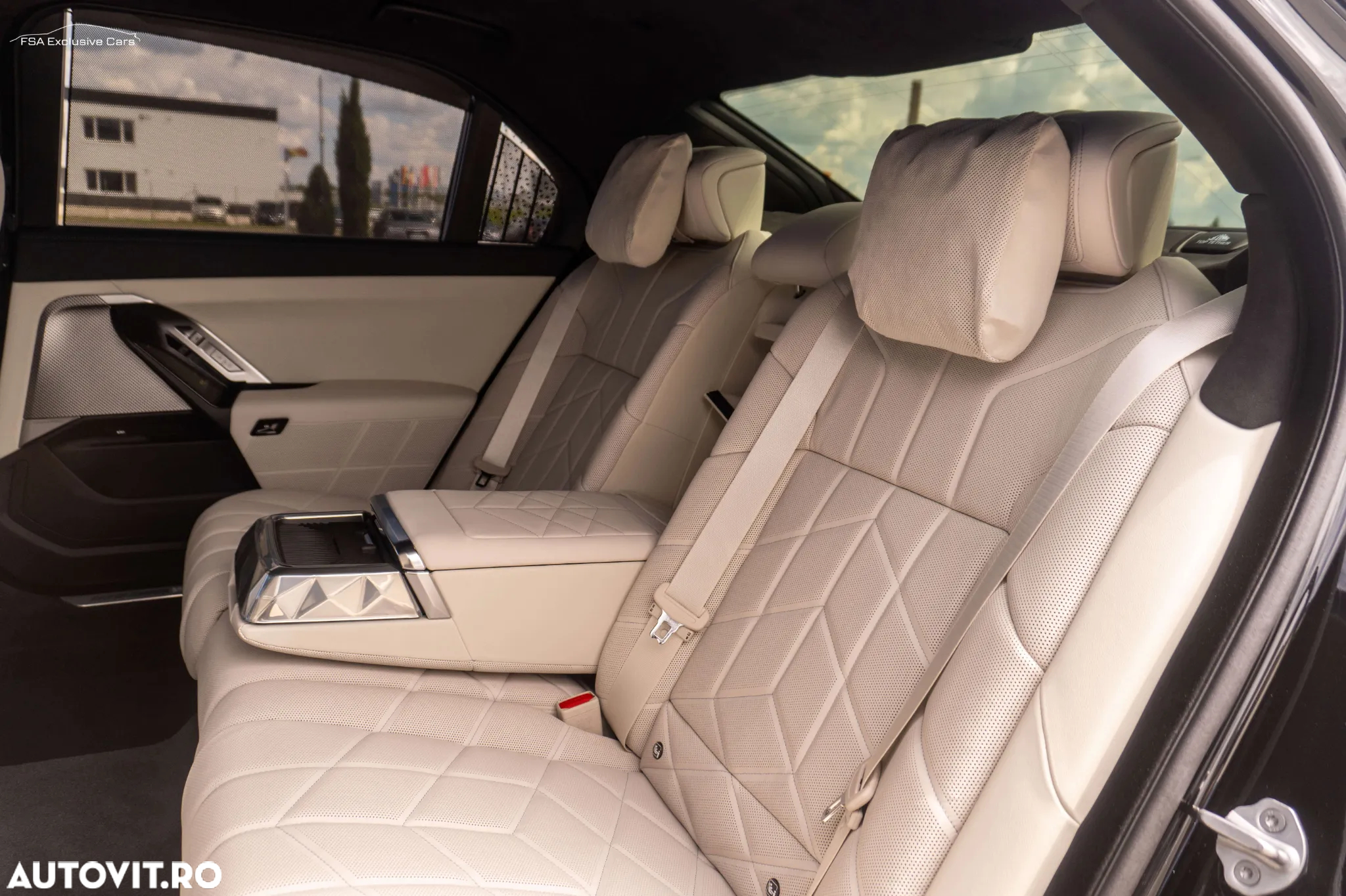 BMW M7 M760e xDrive - 31