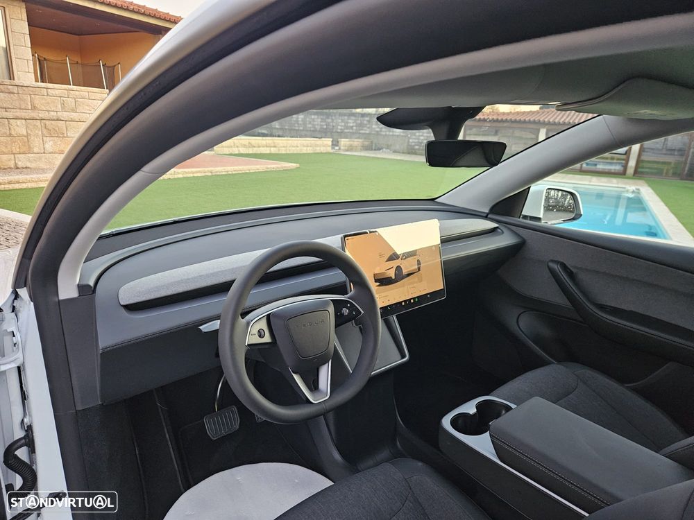 Tesla Model Y Tração Traseira - 14