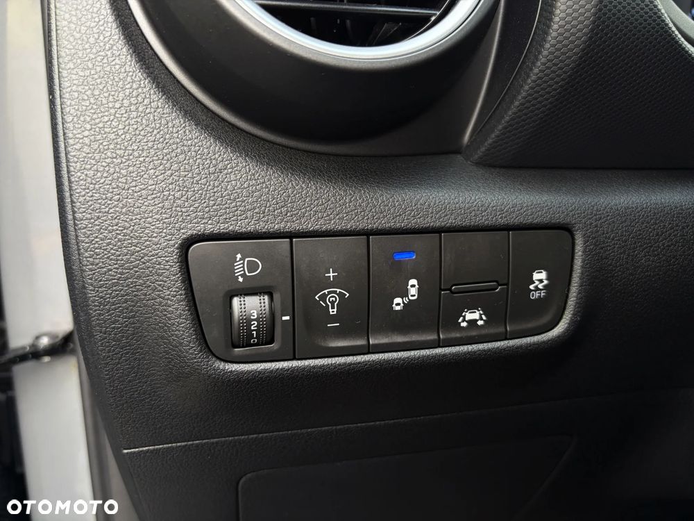 Hyundai Kona - 30
