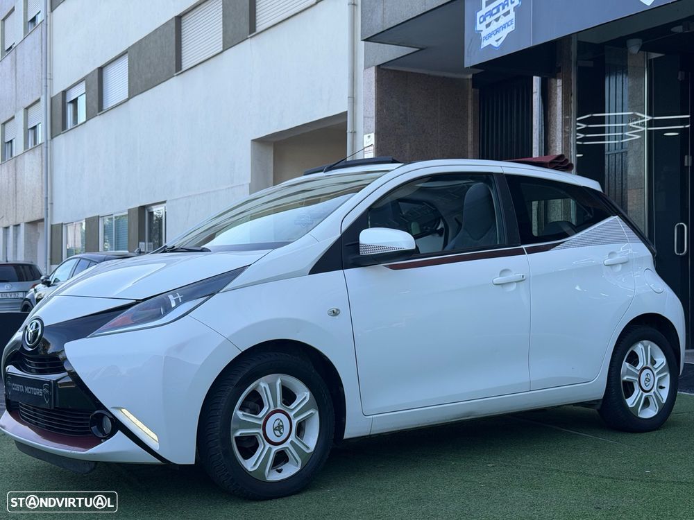 Toyota Aygo x-wave - 9
