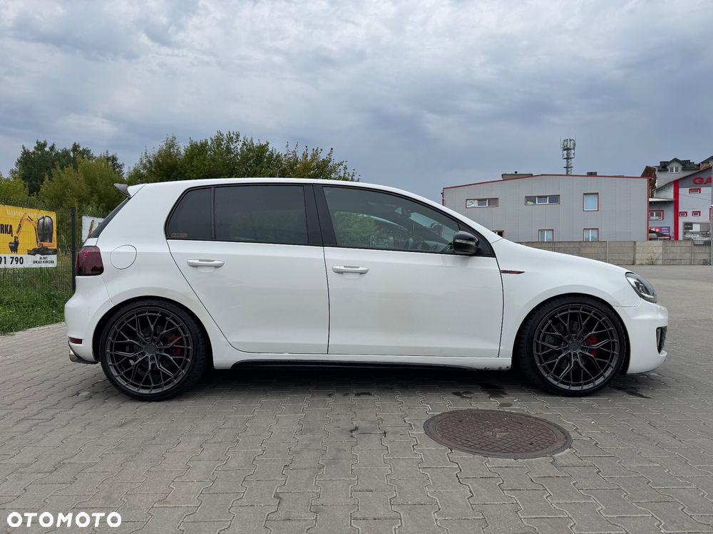 Volkswagen Golf 2.0 TSI GTI - 11