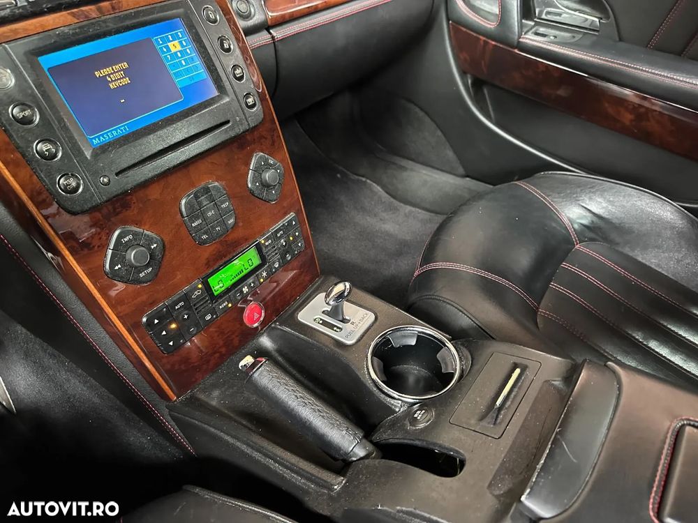 Maserati Quattroporte - 11