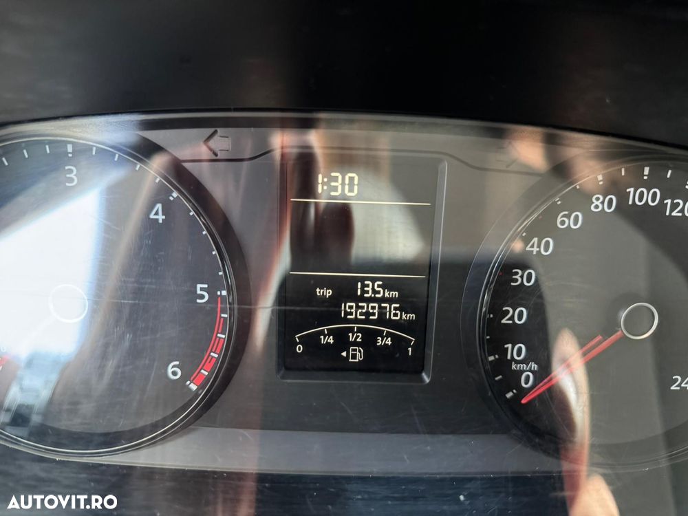 Volkswagen Transporter - 11