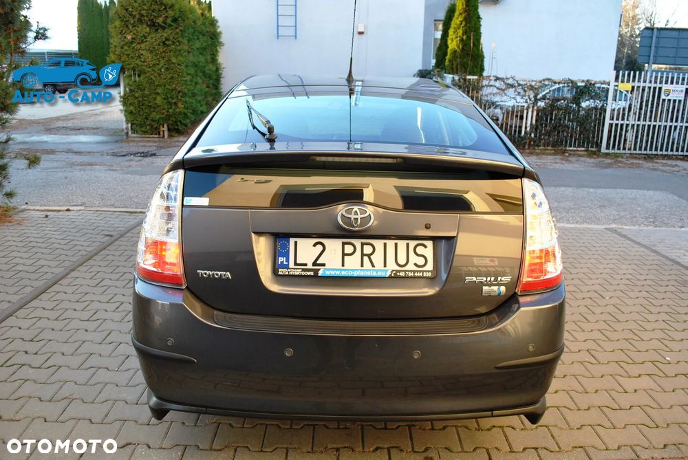 Toyota Prius - 14