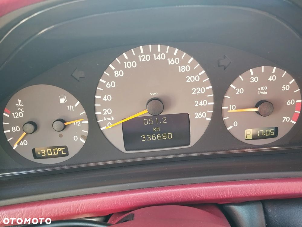 Mercedes-Benz CLK - 22