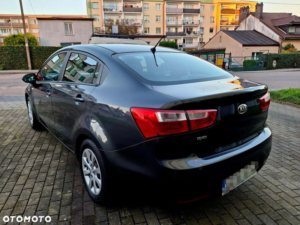 Kia Rio - 13