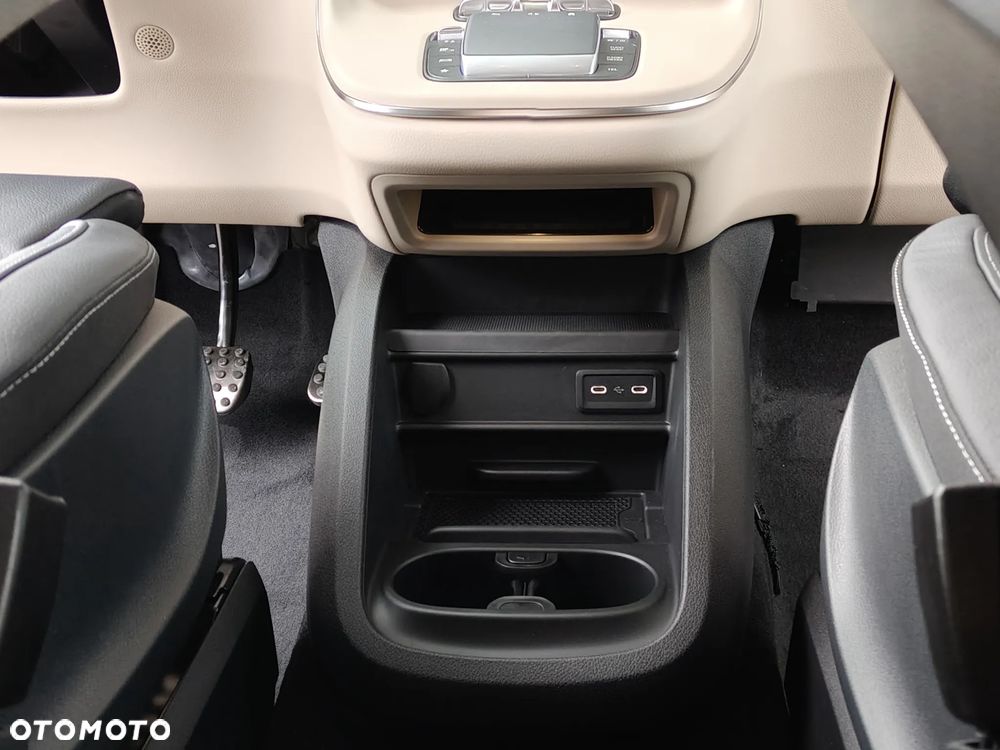 Mercedes-Benz Klasa V 300 d Exclusive 9G-Tronic (d³ugi) - 36