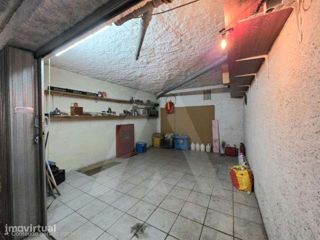 Garagem fechada localizada em Esgueira - Grande imagem: 2/8