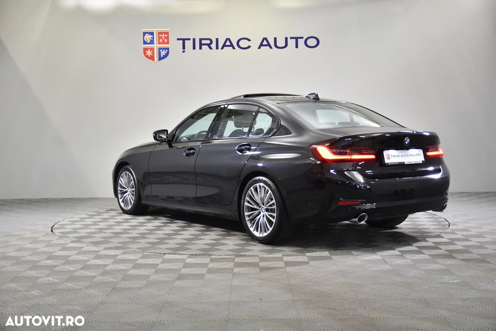 BMW Seria 3 330i xDrive AT - 3