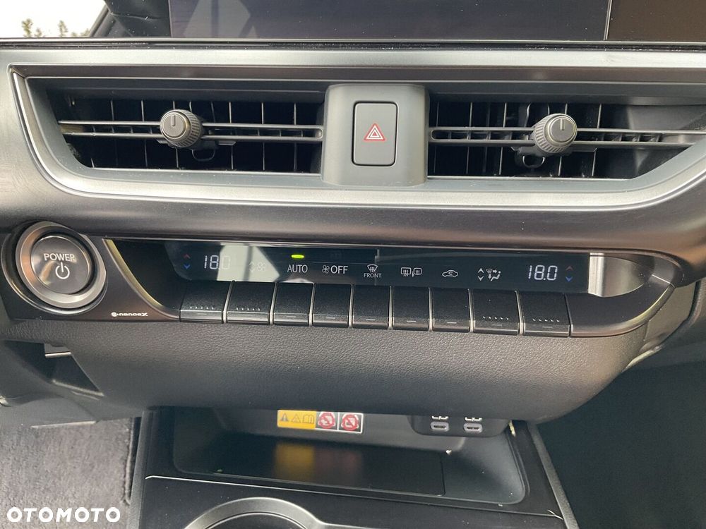 Lexus UX 250h GPF F Sport Design 2WD - 28