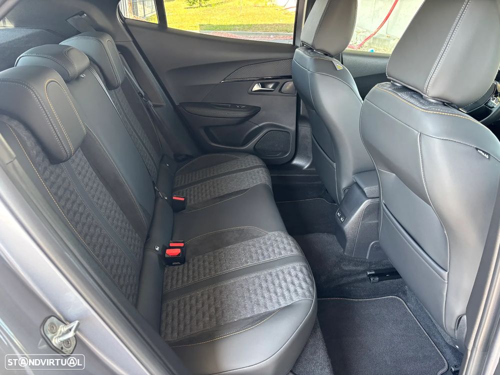 Peugeot e-2008 Allure Pack - 19