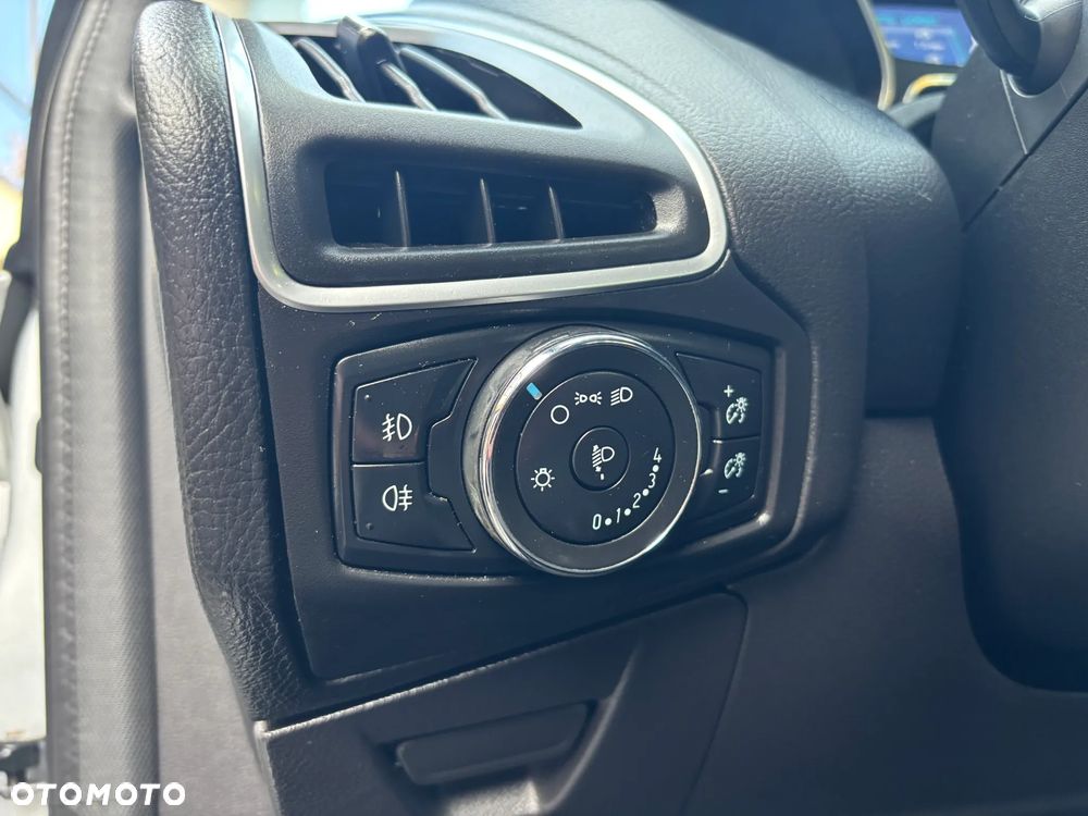 Ford Focus - 24