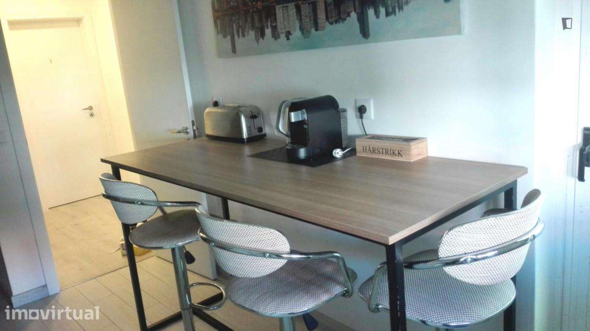 Quarto - localizado em Oeiras Lisbon - Grande imagem: 3/10