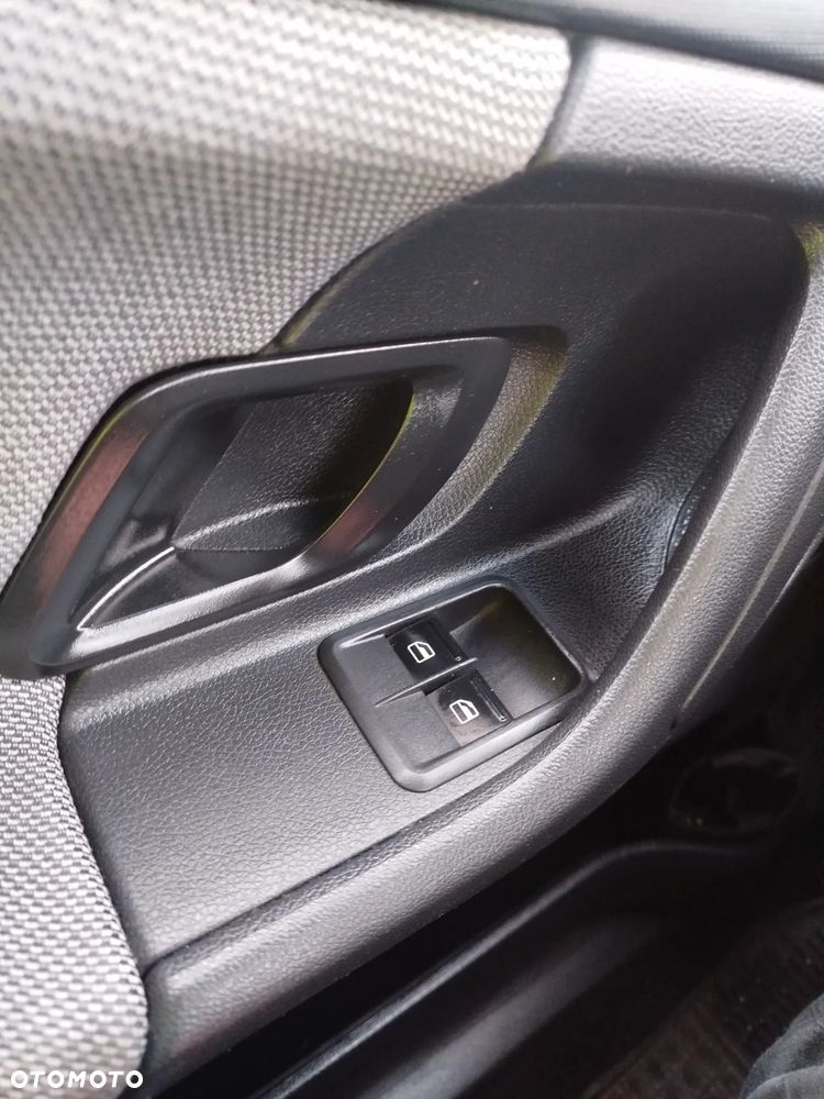 Skoda Roomster 1.4 MPI PLUS EDITION - 23