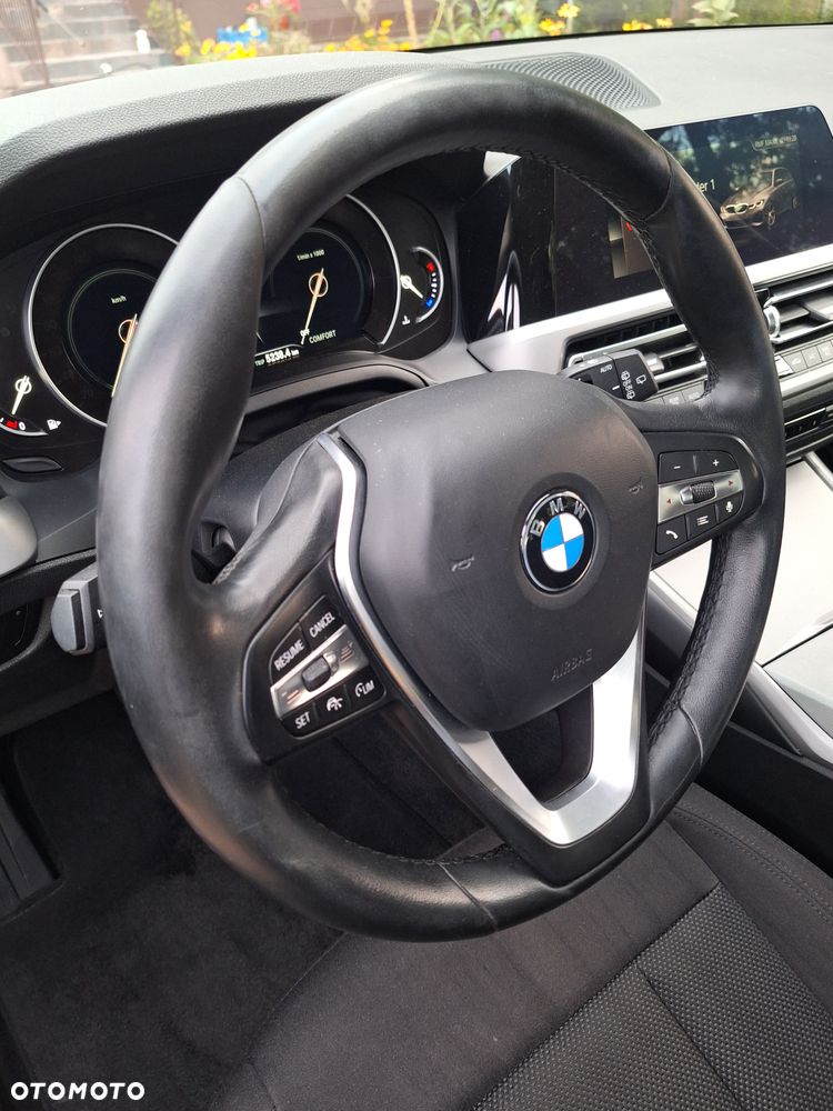BMW Seria 3 320i Sport Line - 15