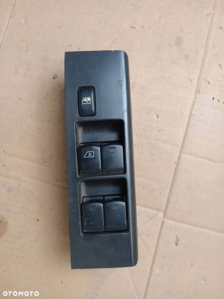 przełącznik / przycisk otwierania szyb nissan pathfinder r51 navara d40 - 1