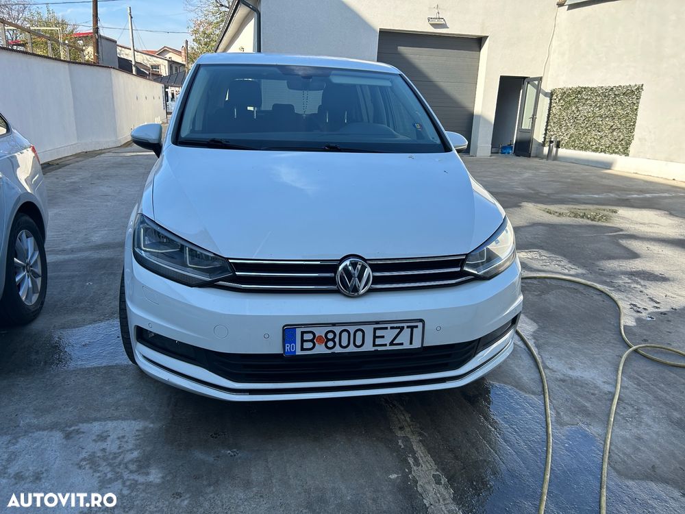 VOLKSWAGEN Touran