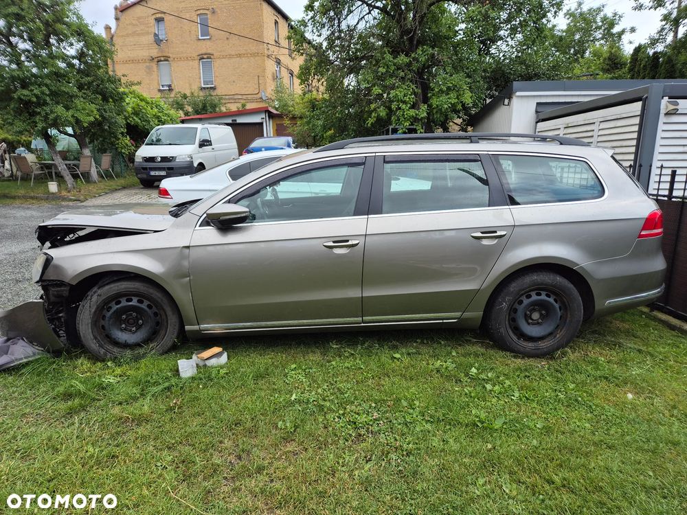 Volkswagen Passat 2.0 TDI Comfortline - 3