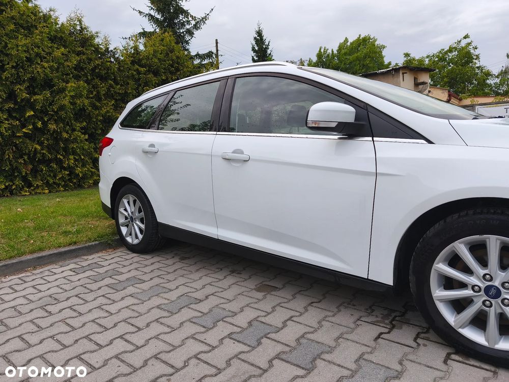 Ford Focus 1.5 EcoBoost Titanium - 4