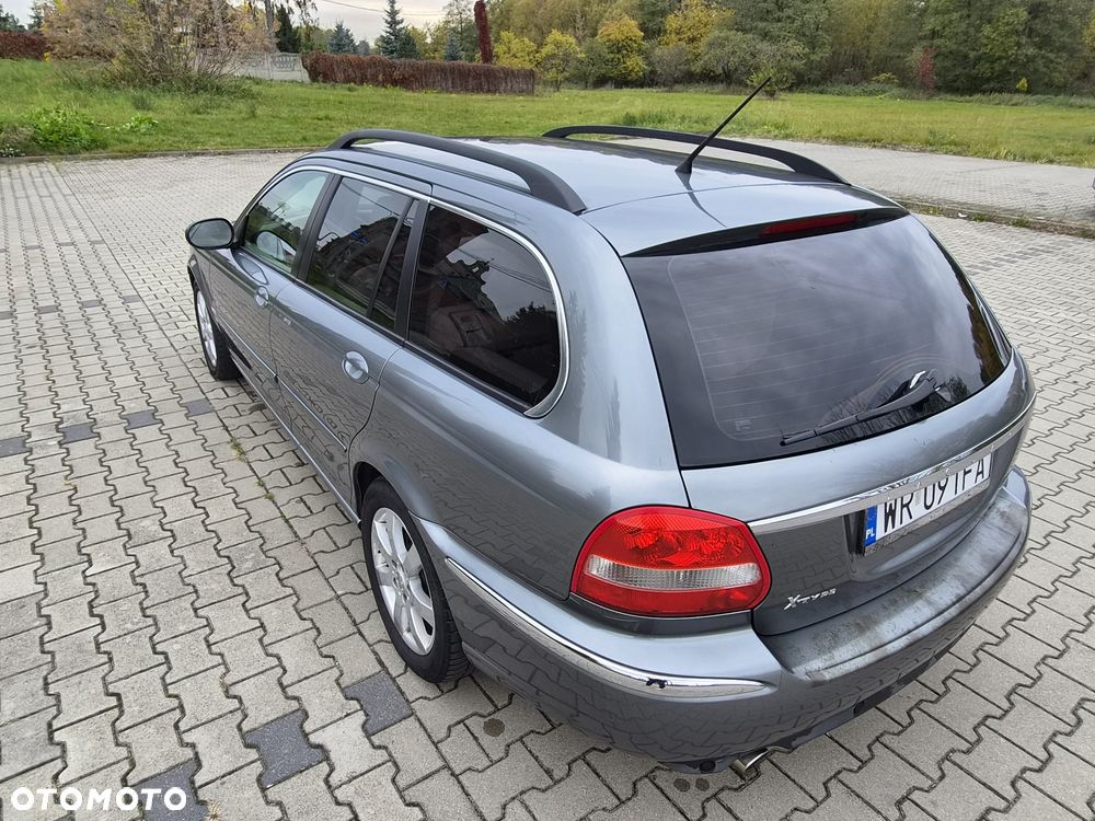 Jaguar X-Type