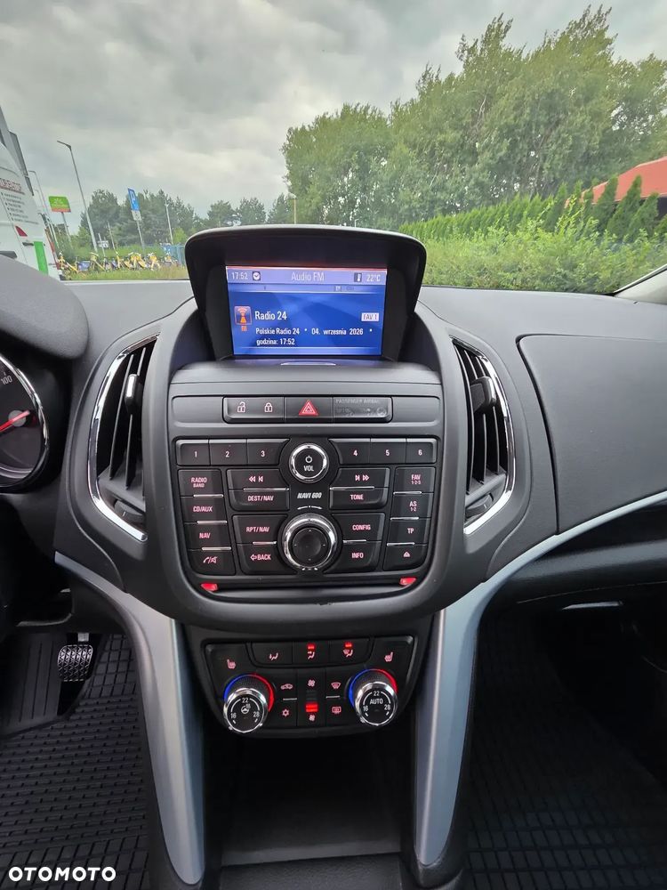 Opel Zafira - 22