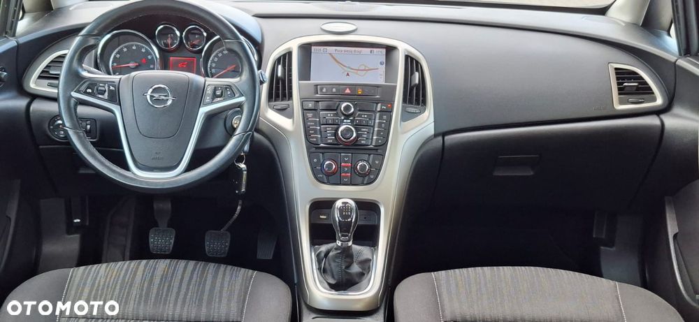 Opel Astra 1.6 Turbo Design Edition - 12