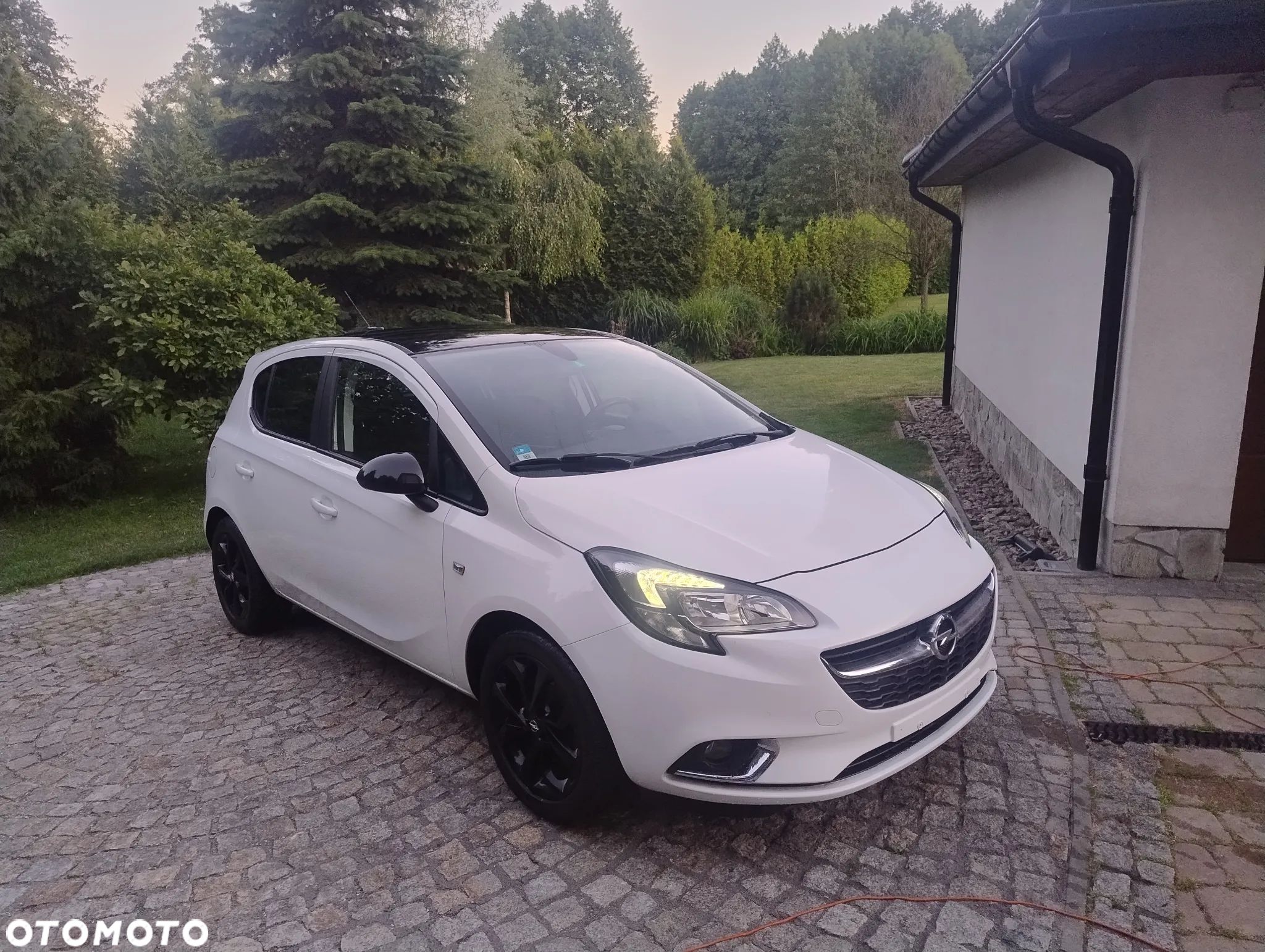Opel Corsa 1.0 Ecotec Turbo (ecoFLEX) Start/Stop Color Edition - 1