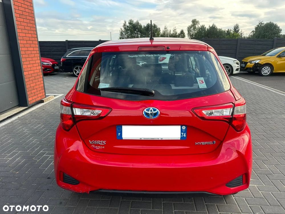 Toyota Yaris Hybrid 100 Active EU6 - 19