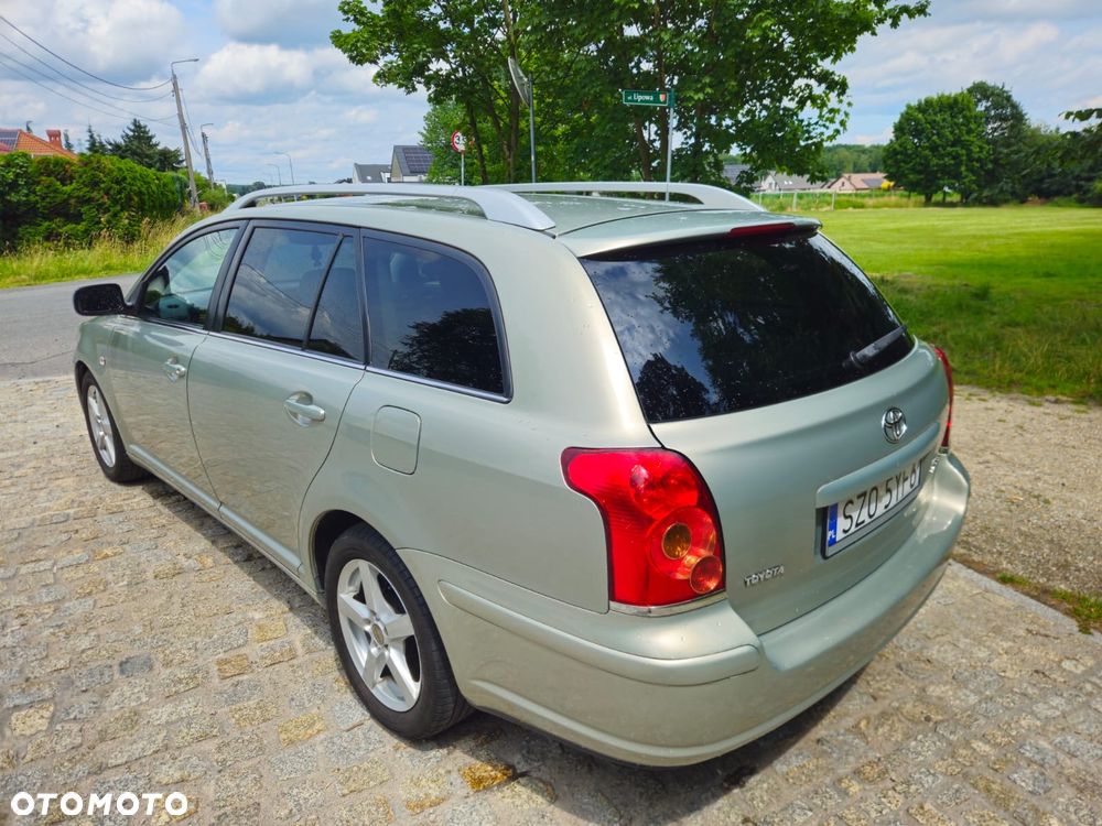 Toyota Avensis 1.8 VVT-i Sol - 5