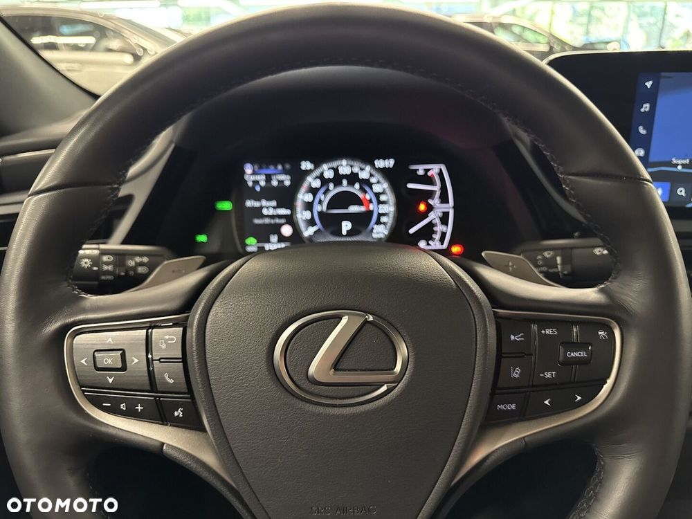 Lexus ES 300h Business Edition - 20