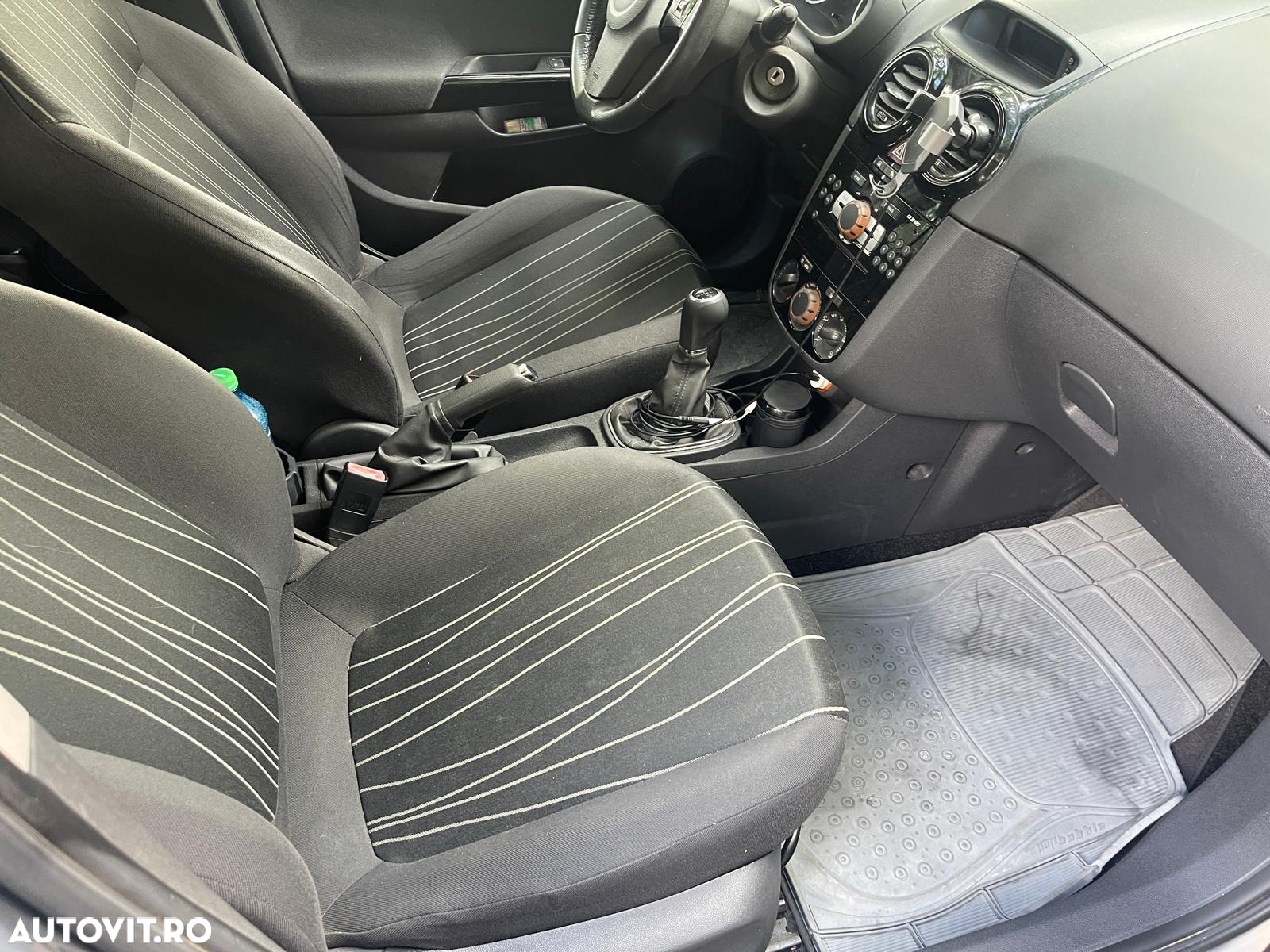 Opel Corsa 1.2 Cosmo - 15