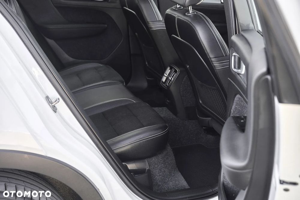 Volvo XC 40 P8 AWD Recharge RDesign - 33