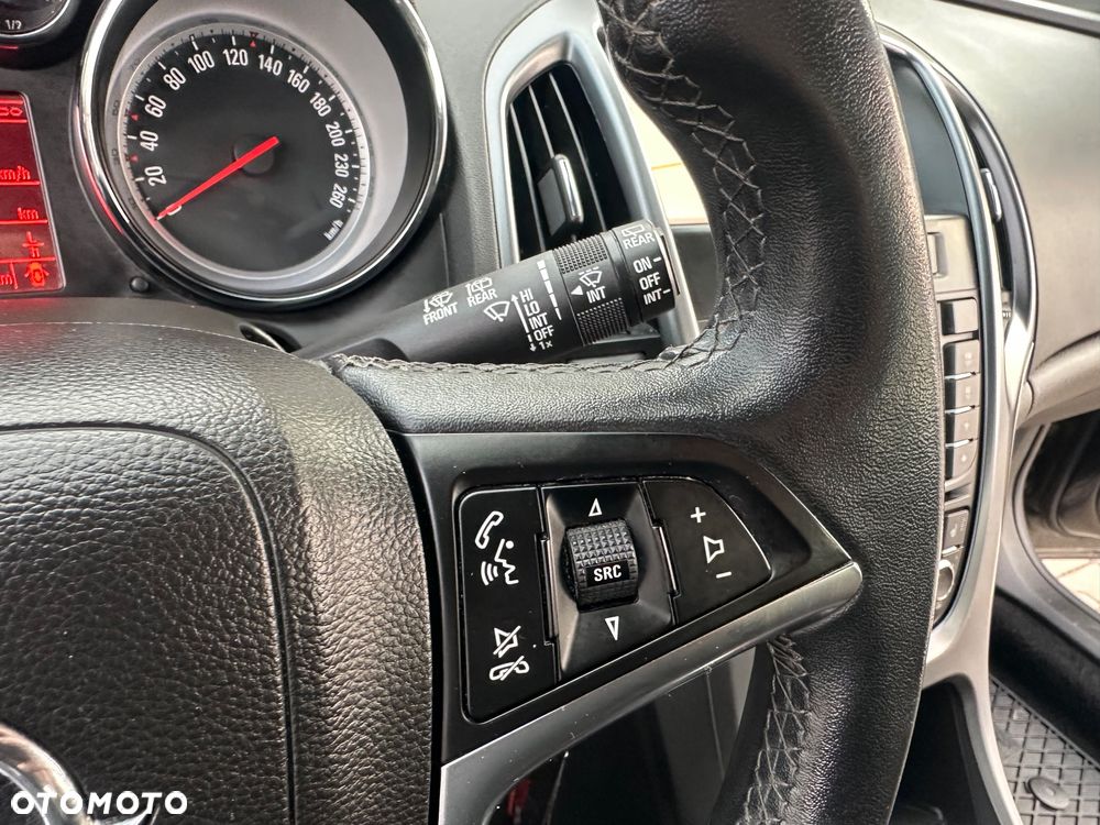 Opel Astra 1.4 Turbo - 27