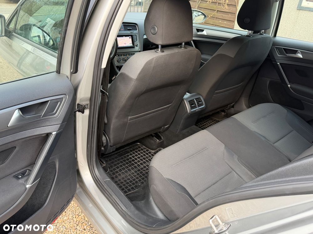 Volkswagen Golf 1.2 TSI BMT Trendline Perfectline - 18