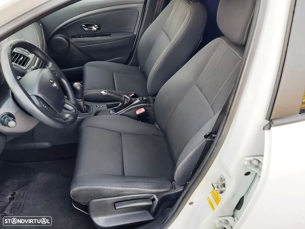 Renault mégane 1.5 dci iii hatchback - 26