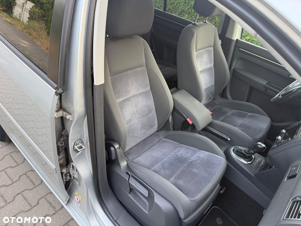 Volkswagen Touran 2.0 TDI DSG Highline - 10