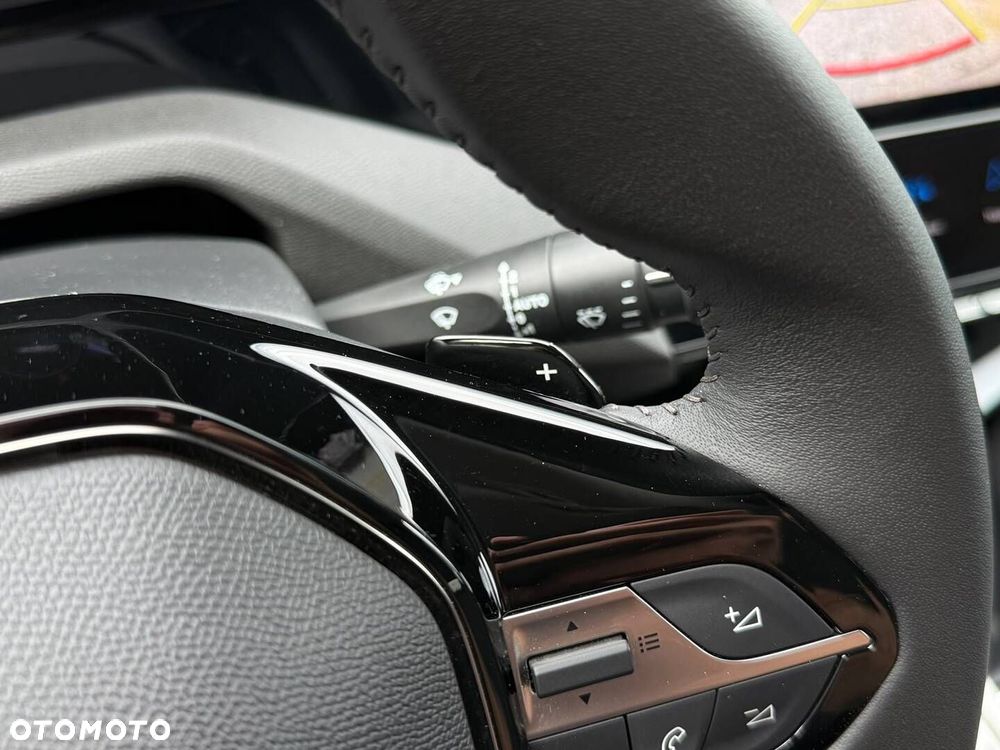 Peugeot 408 - 20