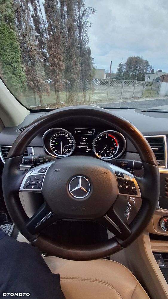 Mercedes-Benz ML 350 BlueTEC 4-Matic - 15