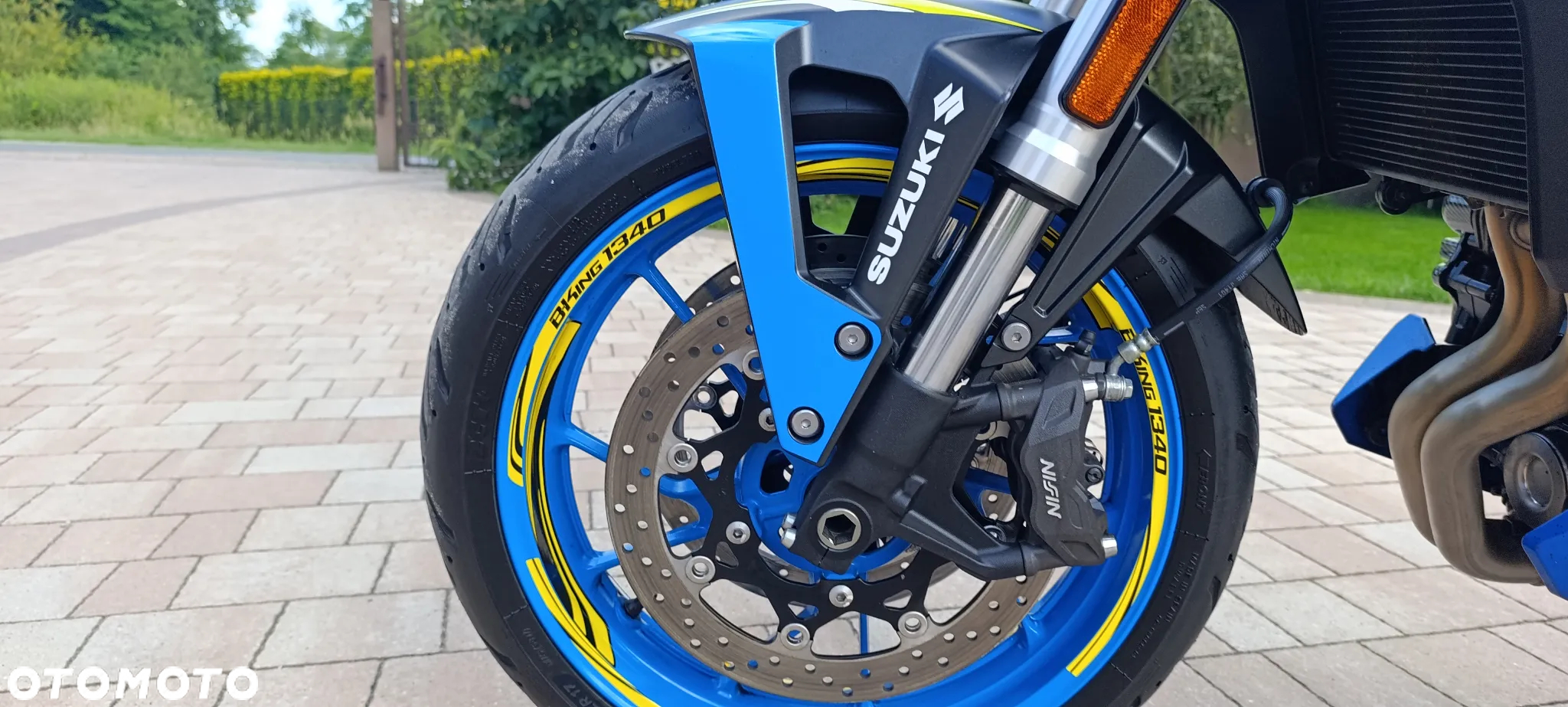 Suzuki GSX - 38