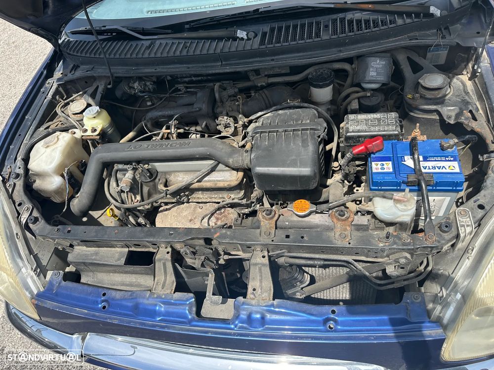 Daihatsu Sirion - 16