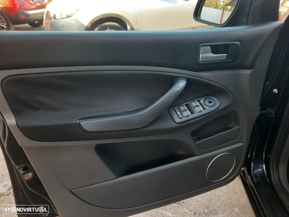 Ford C-Max 1.6 TDCi Titanium - 31