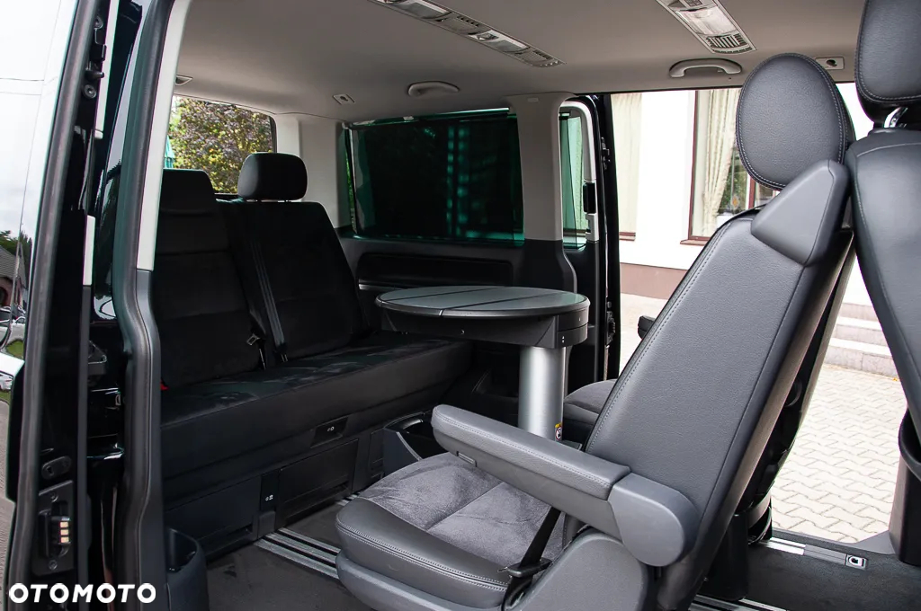 Volkswagen Multivan - 20