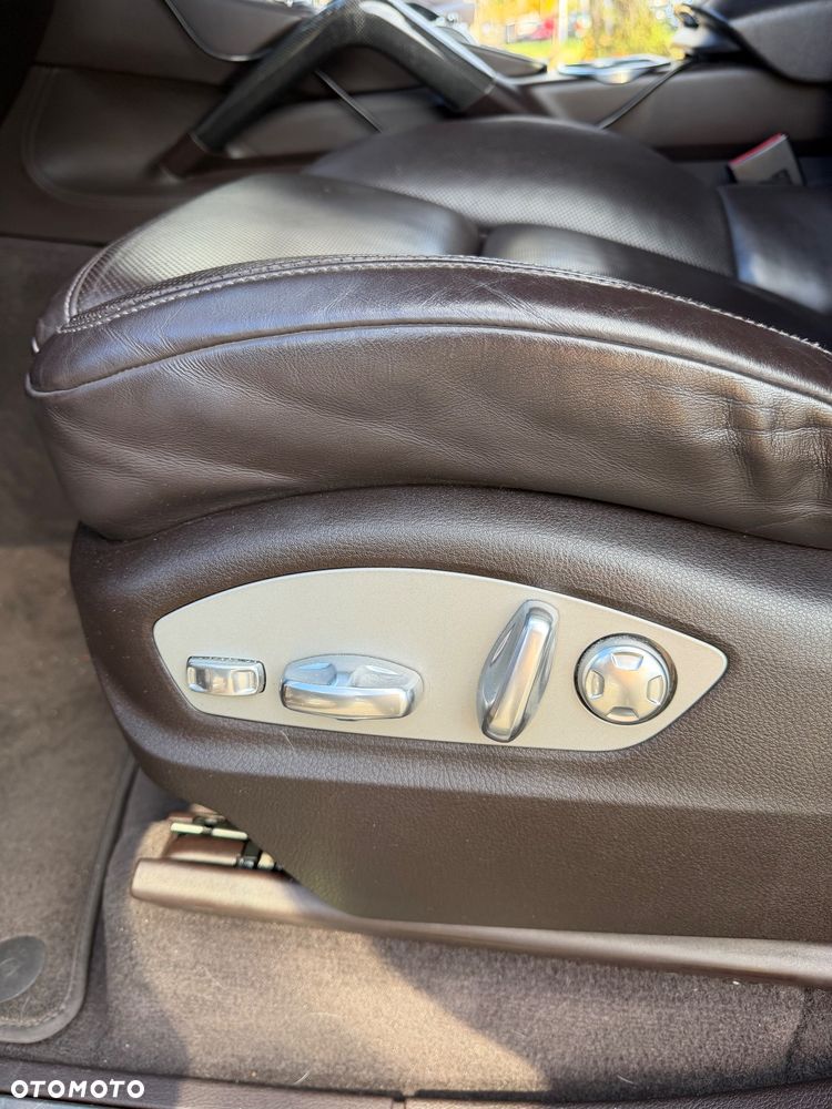 Porsche Cayenne - 17