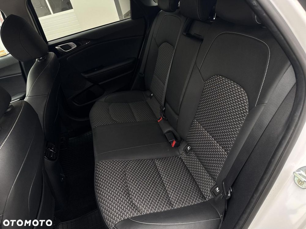 Kia Ceed 1.5 T-GDI L Business Line DCT - 16